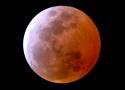 FOTO DEL ELIPSE DE LUNA DES DE MI TERRAZA EN SABADELL CON NEWTON 150 20S ISO100 CANON 10D